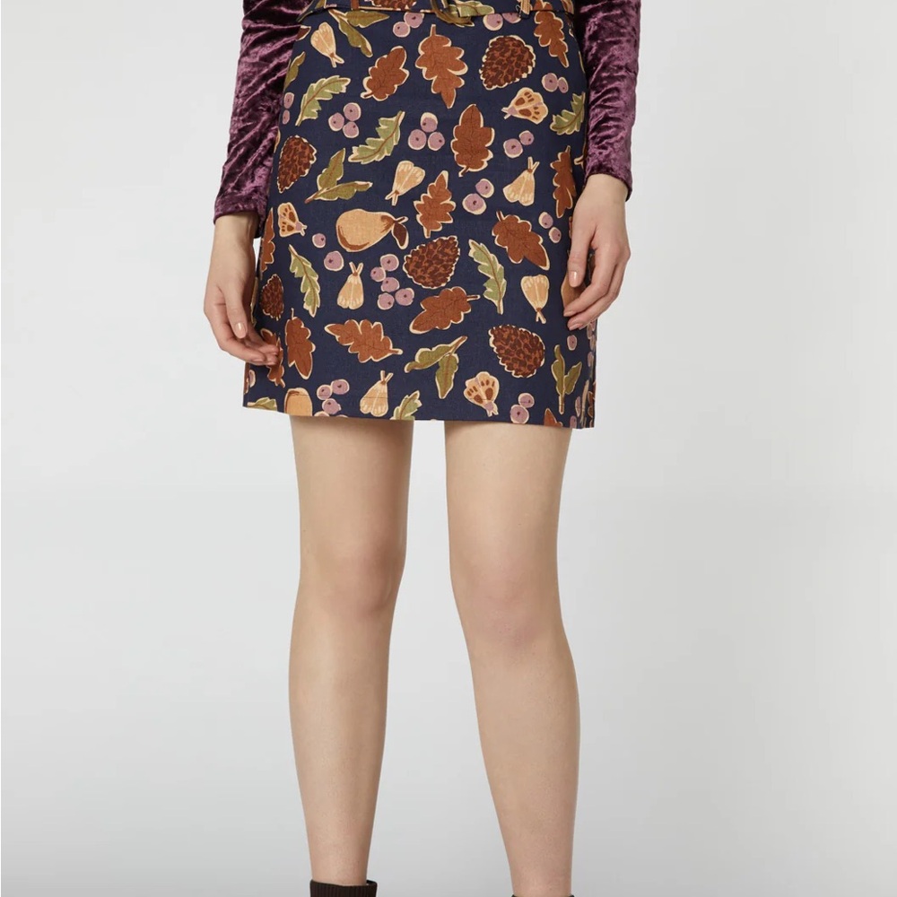 Princess highway skirt